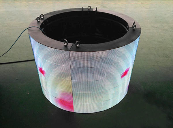 Bakit Binabago ng LED Circular Display ang Creative Visual Spaces？